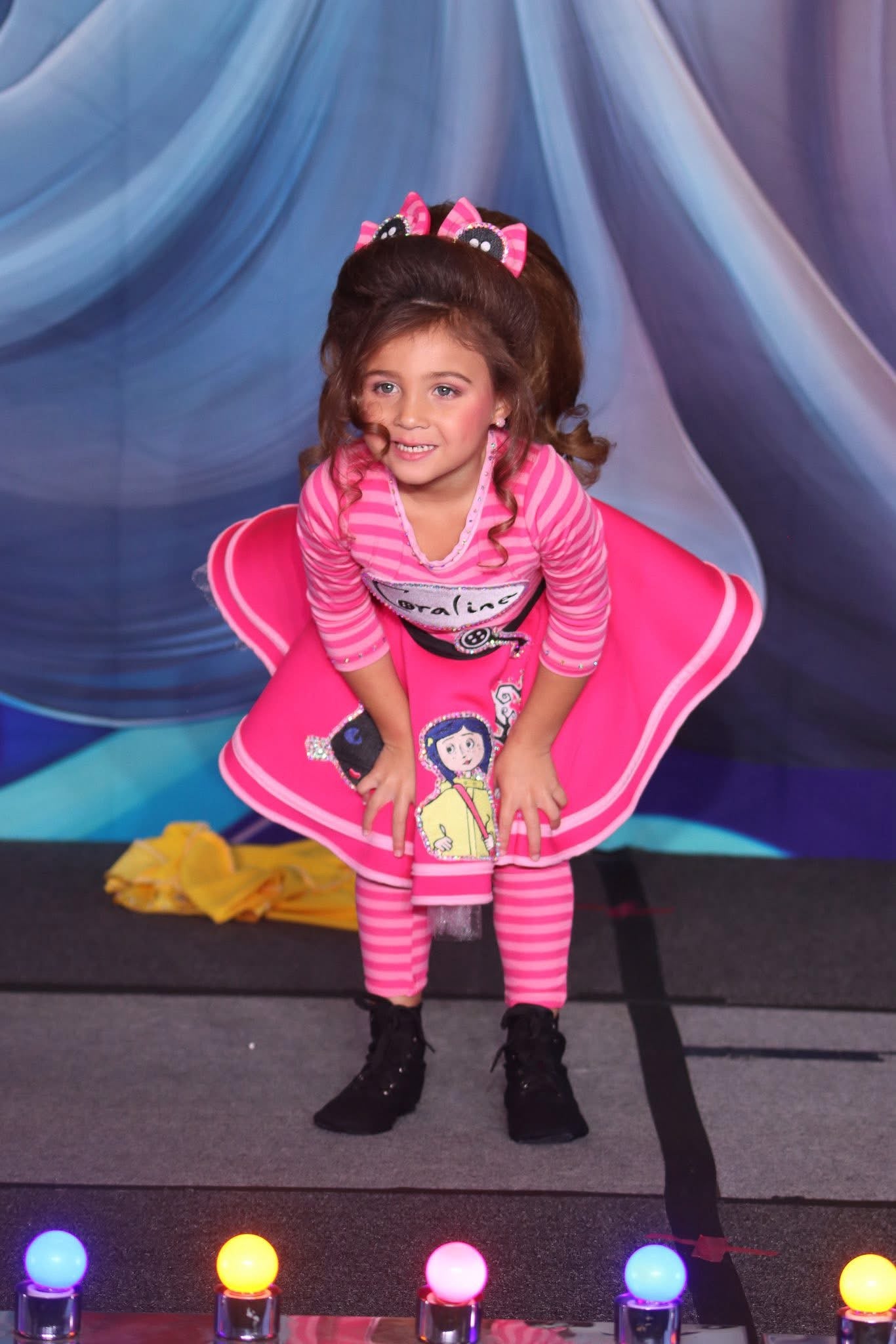 AM- Valerie Cyrus Caroline ooc 3/5