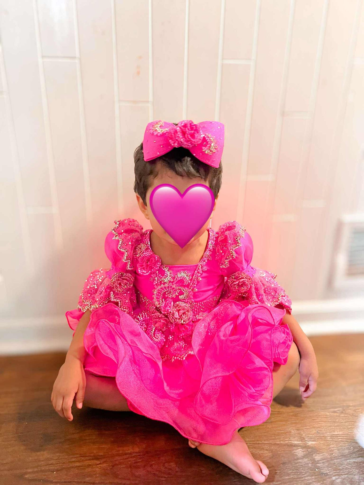 AM- 18/3 Hot pink Ruby Belle Glitz