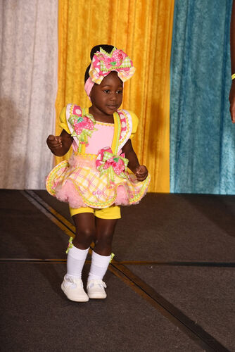 AM- 12/2 Sunshine Sparkle Shuggy casual