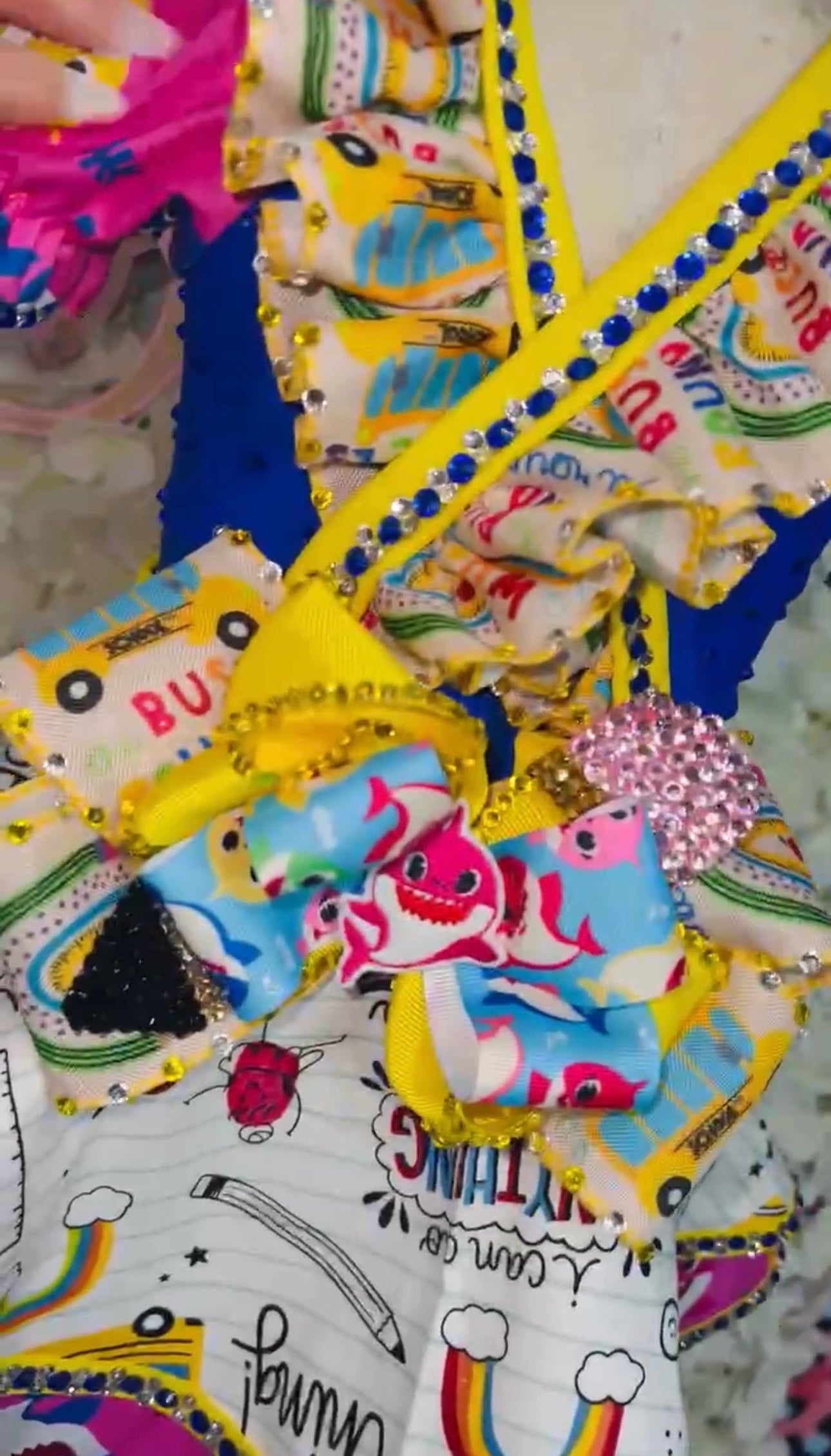 RM - 12/2 shuggy Baby shark/ wheels on the bus OOC