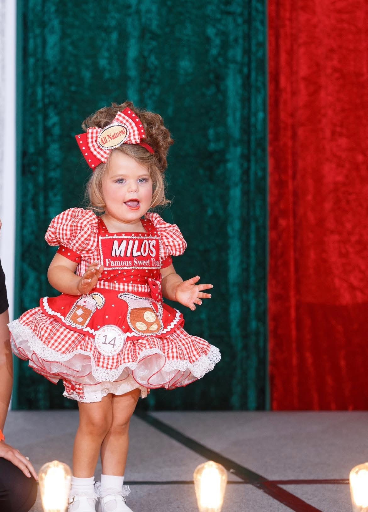 AN- Valerie Cyrus Milos Sweet Tea OOC 12/2