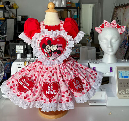 AM- Mickey & Minnie Valentines OOC 18/3