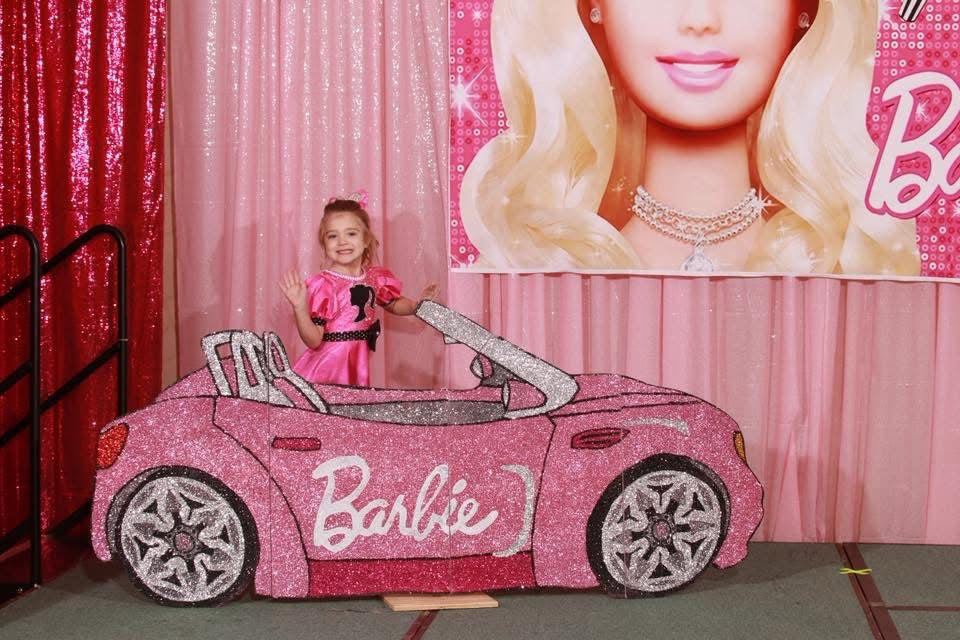 AM- Barbie Miss Ellz 2/4- 3/5