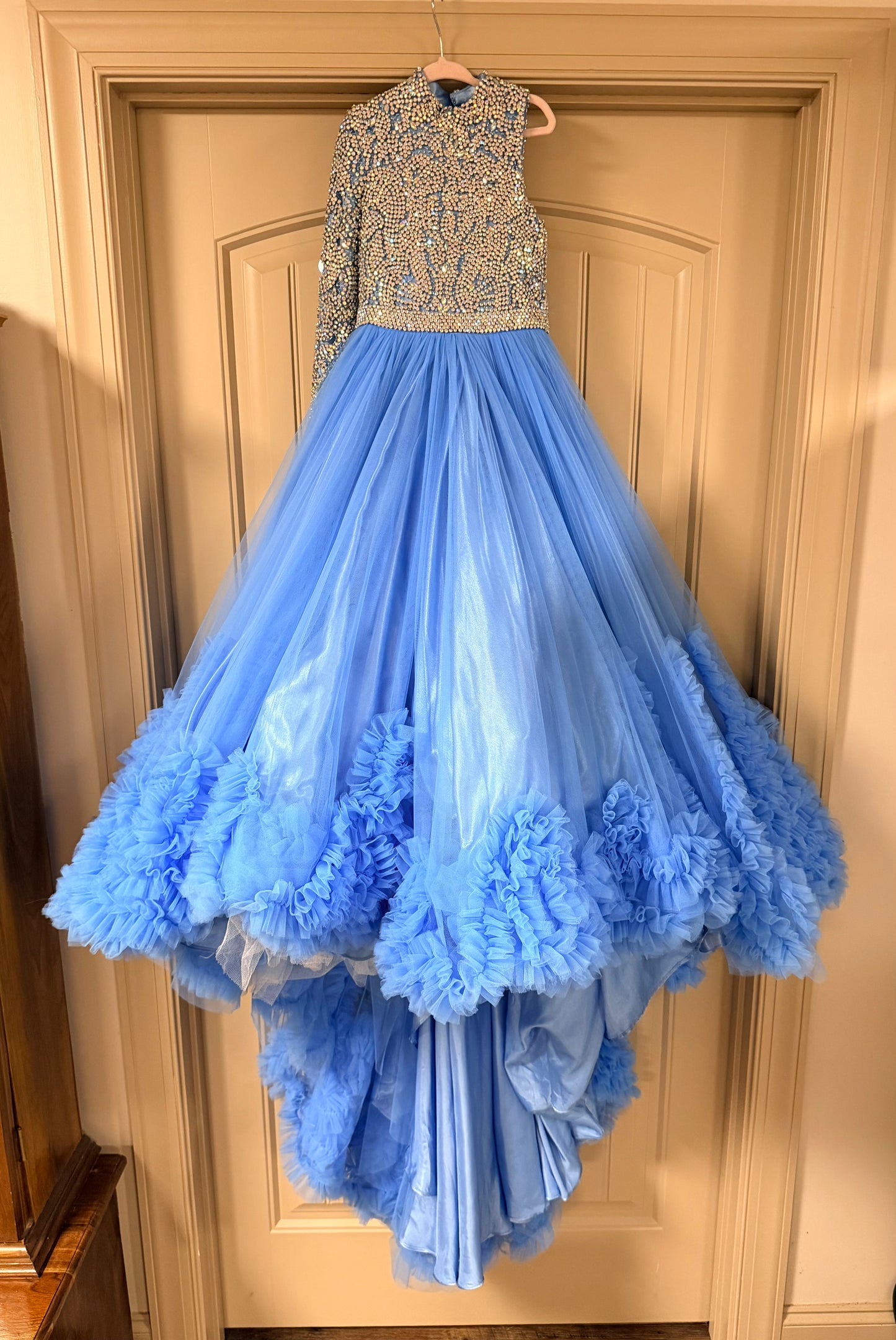 BU- Size 4 Stoned Sleeve Cinderella