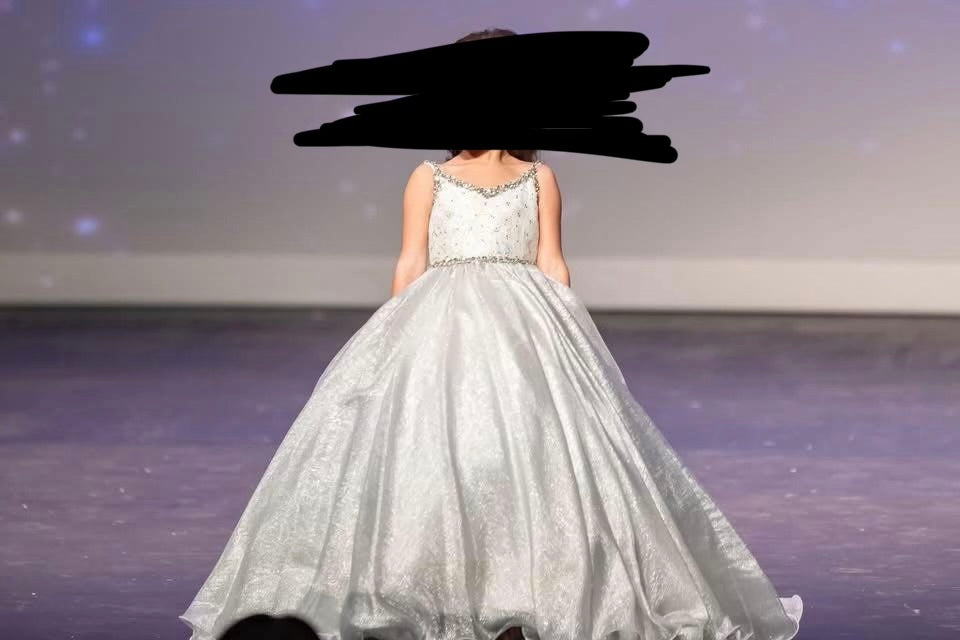 MA- White Long gown size 2