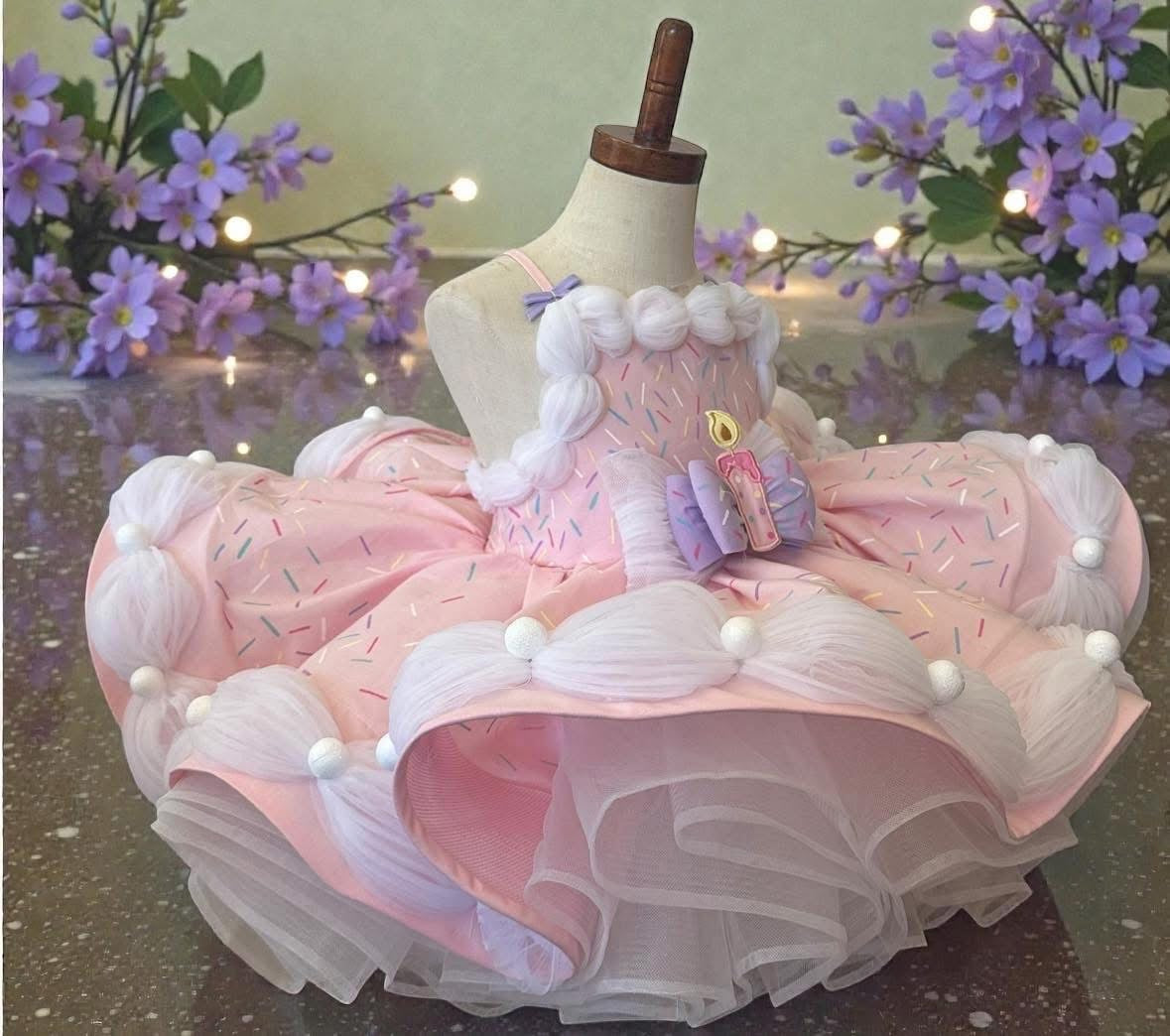 AM- Birthday Cake dres/ooc 4/5