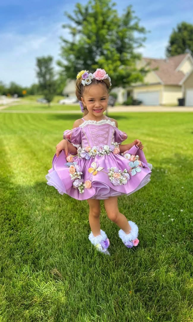 AM- Rapunzel dress 4/5
