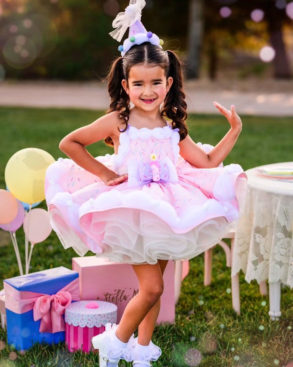 AM- Birthday Cake dres/ooc 4/5
