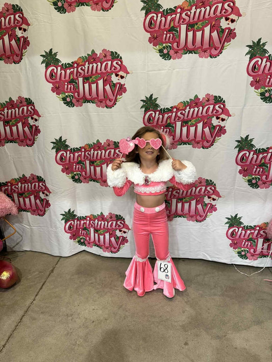 AM- Luna Christmas Casual 2/4