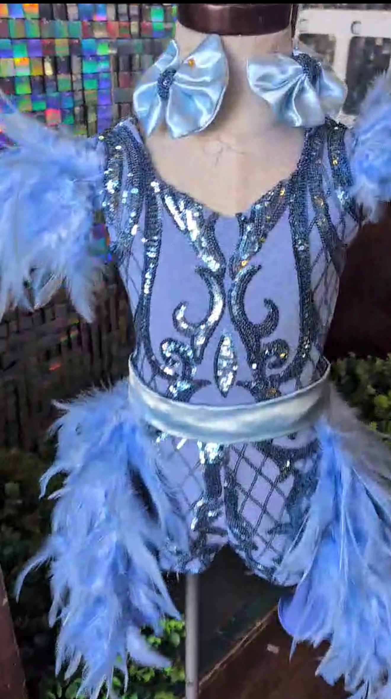 Tt- 18/3 Periwinkle Feather OOC/Fun Fashion