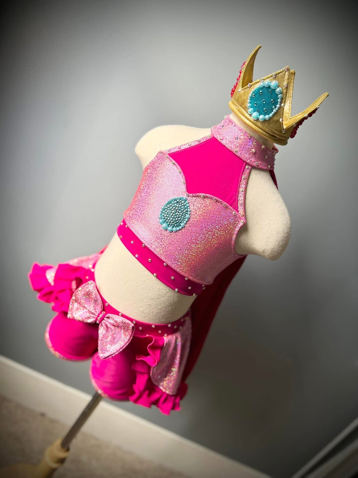 MA- 2/4 boobear princess peach ooc or swim