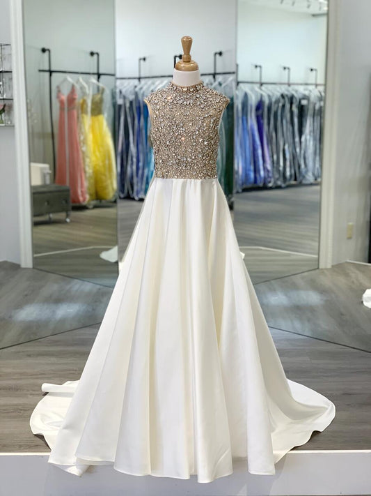 MA- Ashely Lauren white long gown size 2