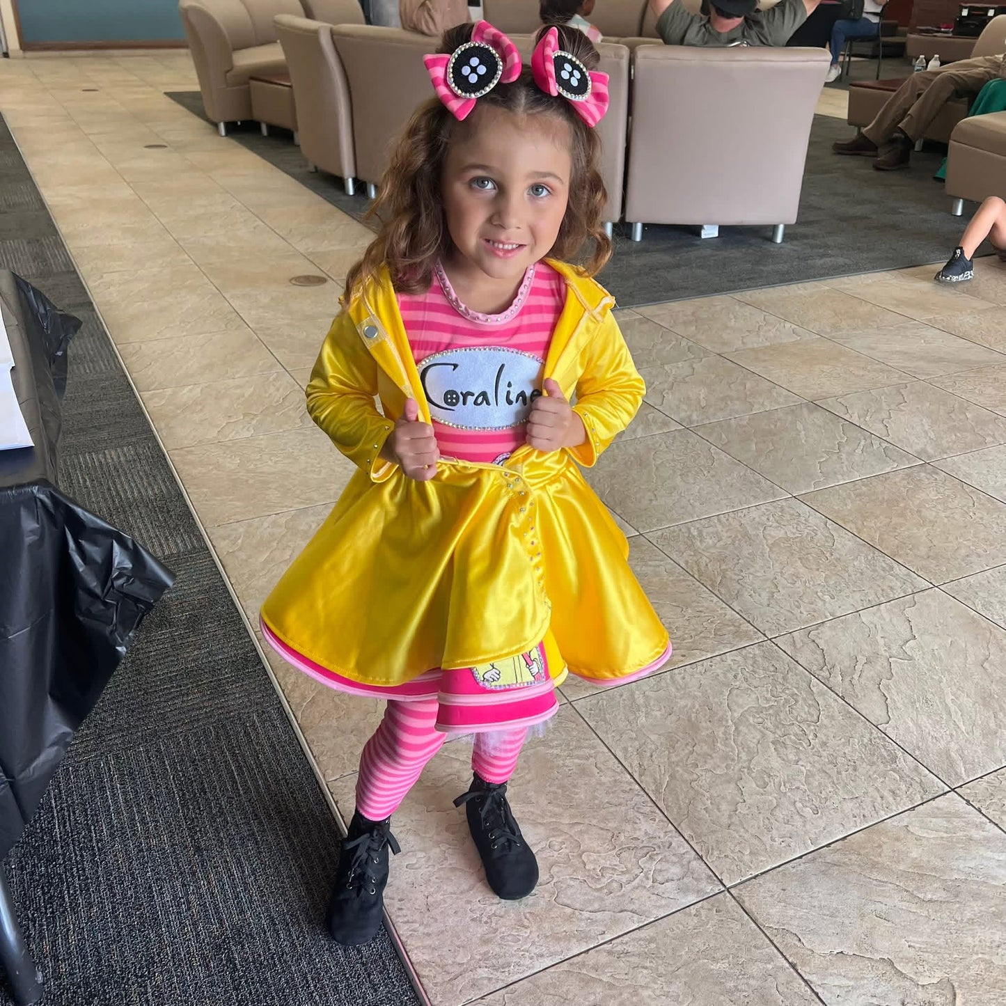 AM- Valerie Cyrus Caroline ooc 3/5