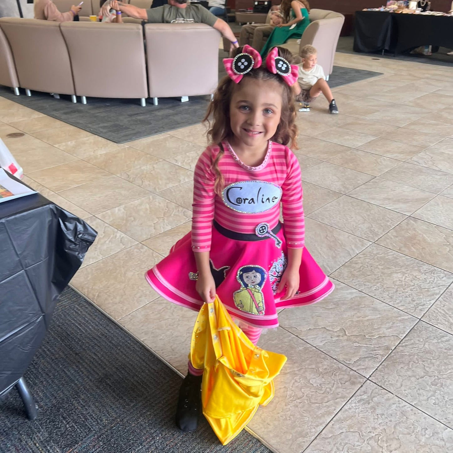 AM- Valerie Cyrus Caroline ooc 3/5