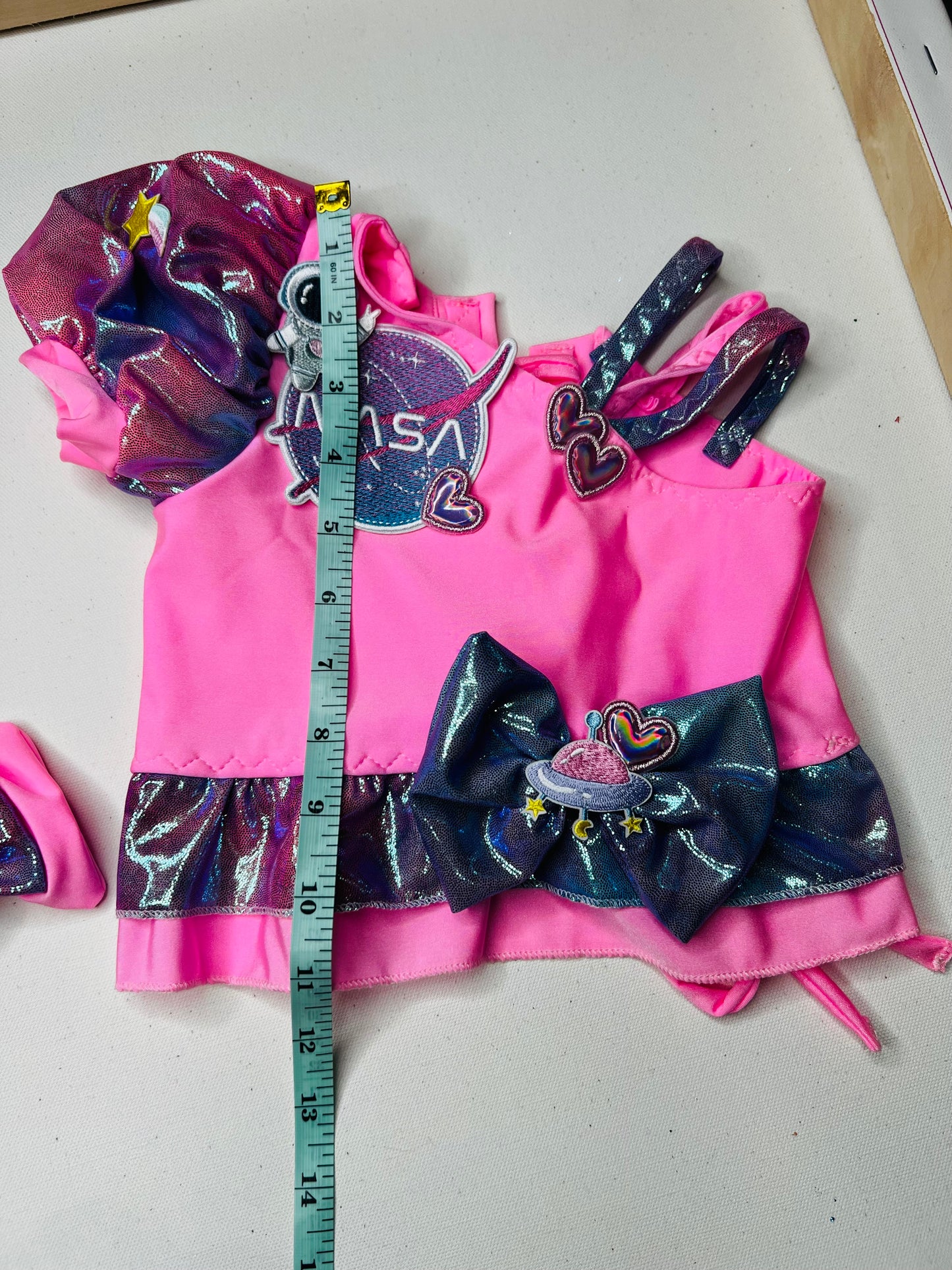 AM- 6/18 Pink out of this world Galaxy/Alien/Space OOC