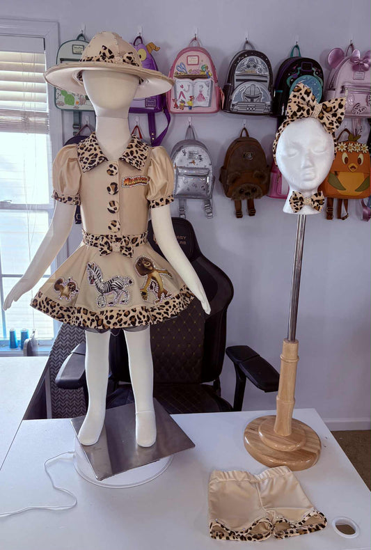 AM- Valerie Cyrus Safari Madagascar ooc 18/3