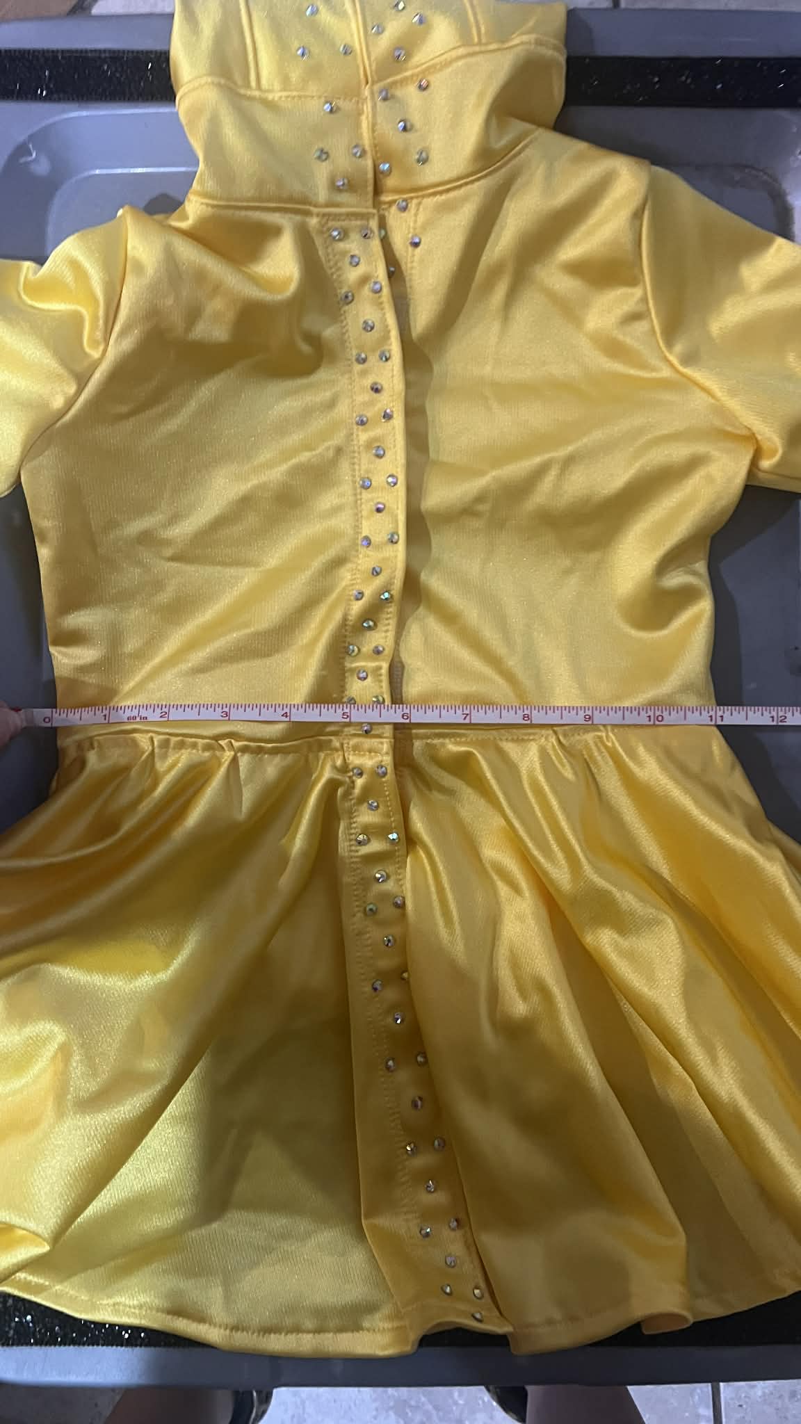 AM- Valerie Cyrus Caroline ooc 3/5