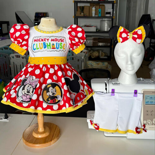 TT- 6/18- 12/2 Disney Mickey Mouse OOC