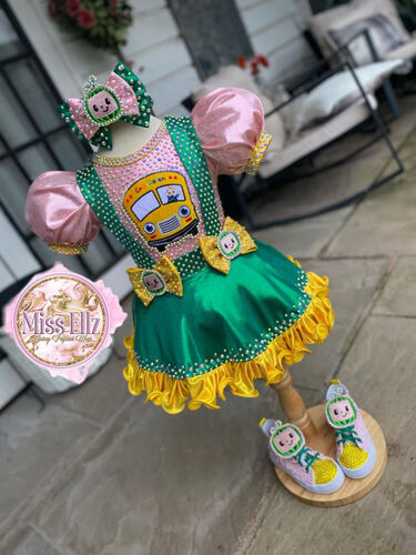 AM- 18/3-2/4 Miss Ellz Cocomelon School Bus OOC Set