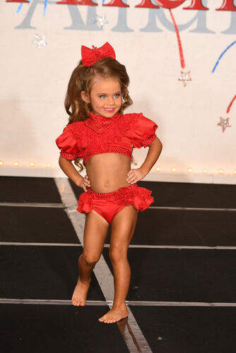 AM- 18/3-2/4 Red Cinderella Glitz swim