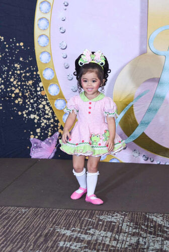 AM- 12/2 Frog casual Beth Young