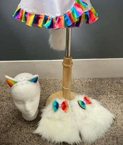 AM- 12/2 Lisa Frank angel kitty OOC/ swim