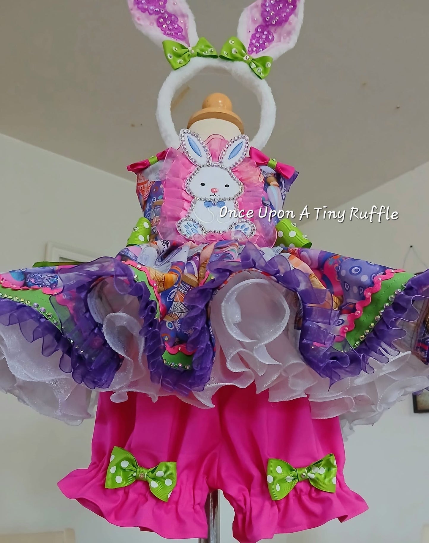 RM- 12/2 Neon Spring Bunny / Easter ooc