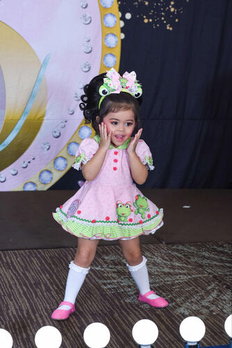 AM- 12/2 Frog casual Beth Young