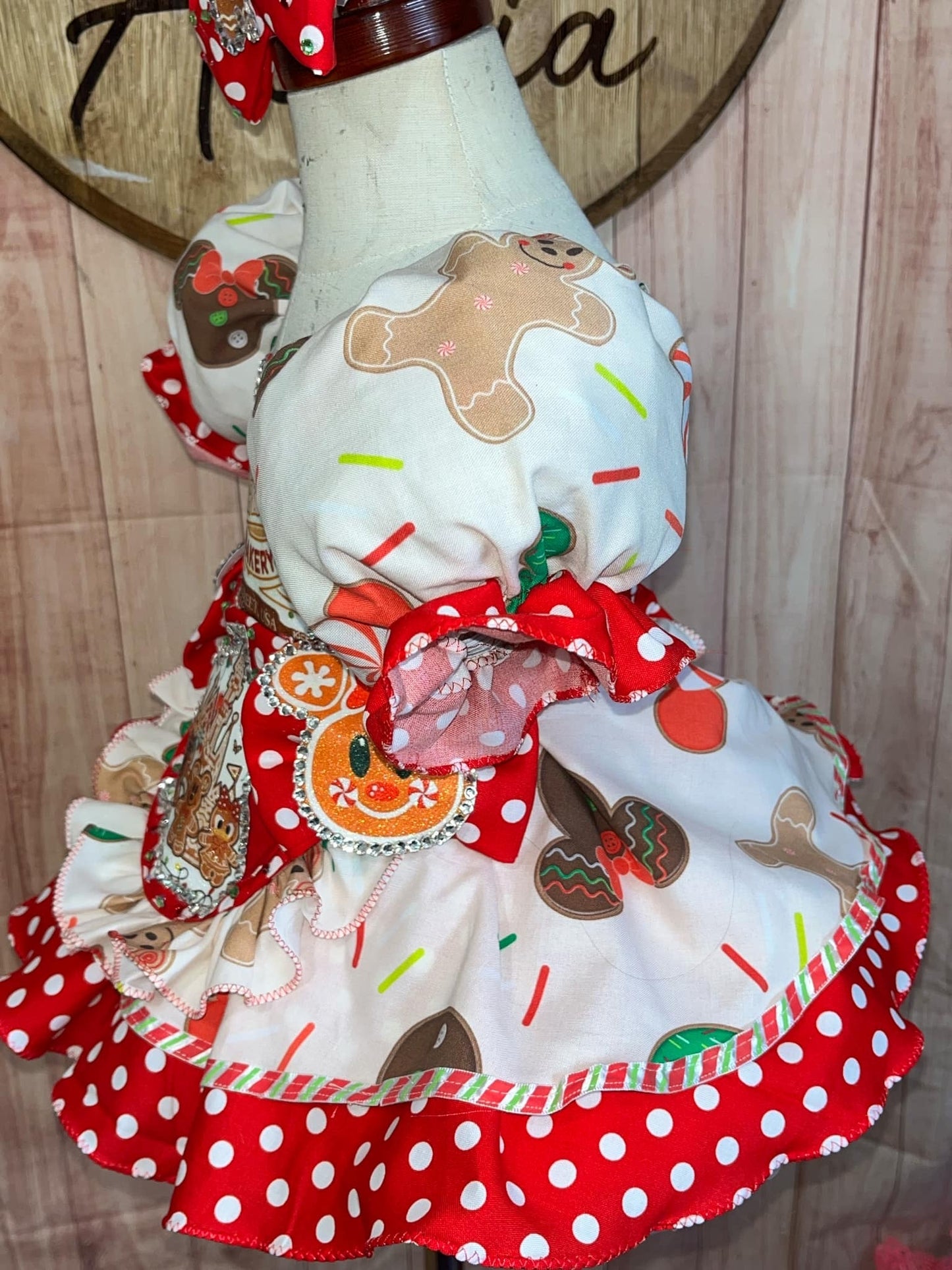 RM-6/12 months Christmas- Minnie’s Gingerbread Bakery OOC