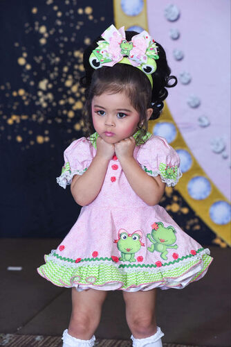 AM- 12/2 Frog casual Beth Young