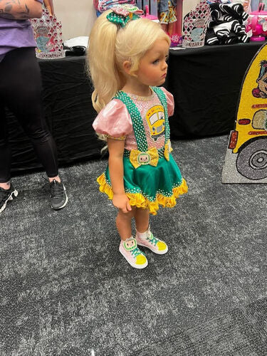 AM- 18/3-2/4 Miss Ellz Cocomelon School Bus OOC Set