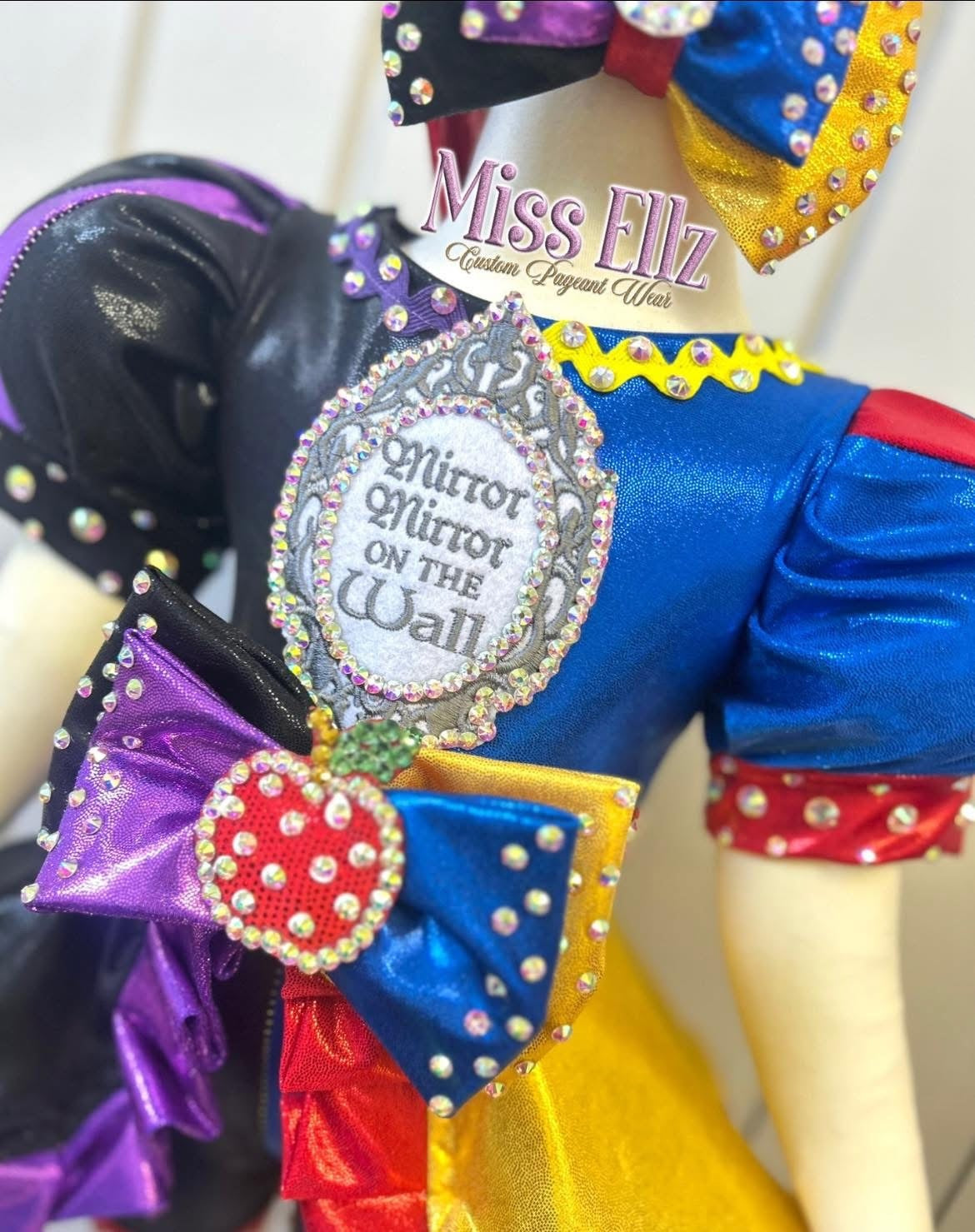 RM- 0/12 Snow White/Evil Queen OOC