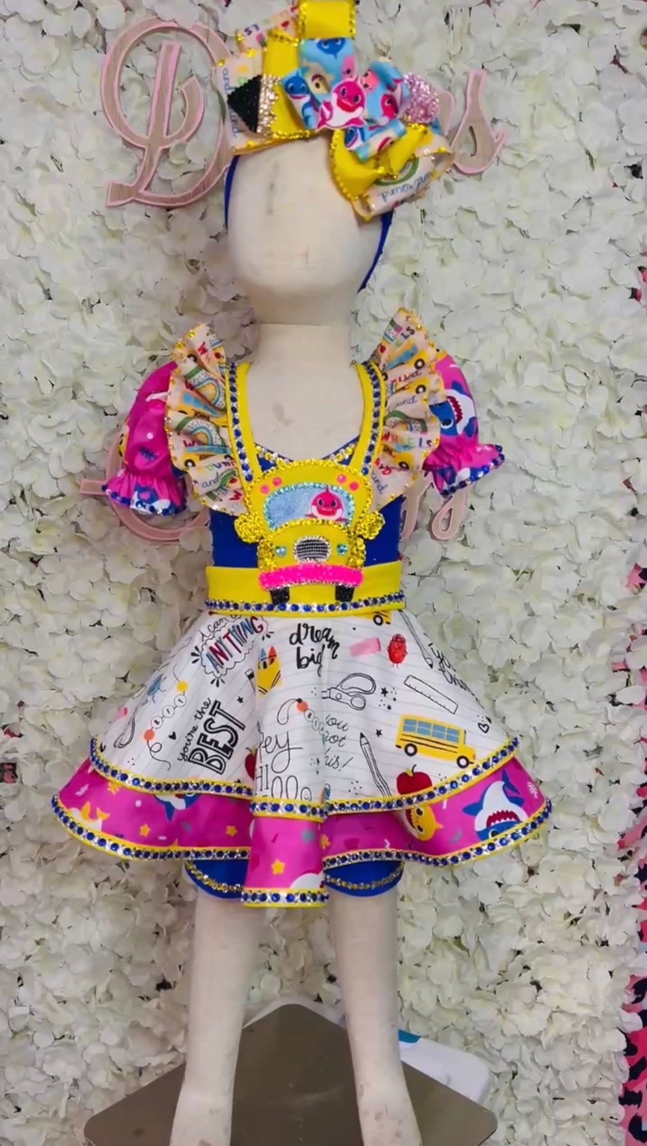 RM - 12/2 shuggy Baby shark/ wheels on the bus OOC