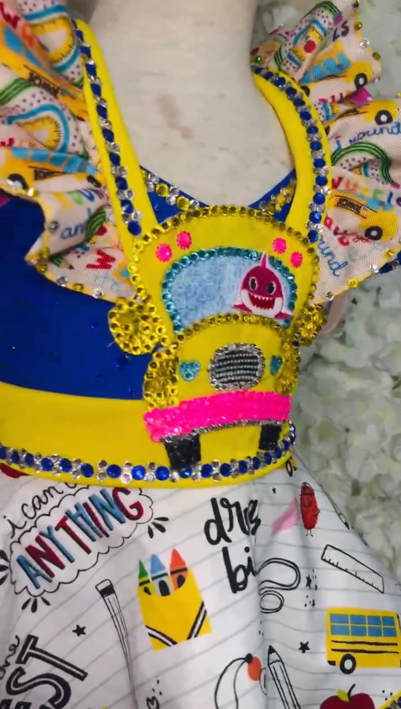 RM - 12/2 shuggy Baby shark/ wheels on the bus OOC