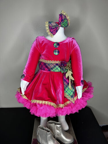 AM- 12/2 Hot pink Christmas casual
